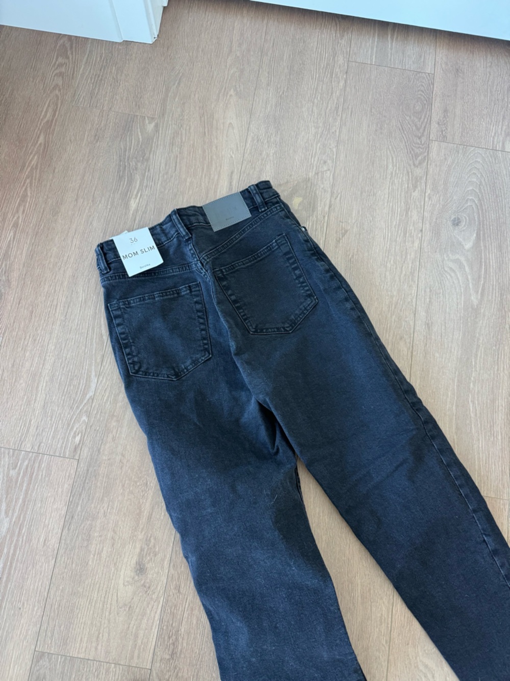 Bershka Black Mom Slim Jeans - Picture 3 of 3